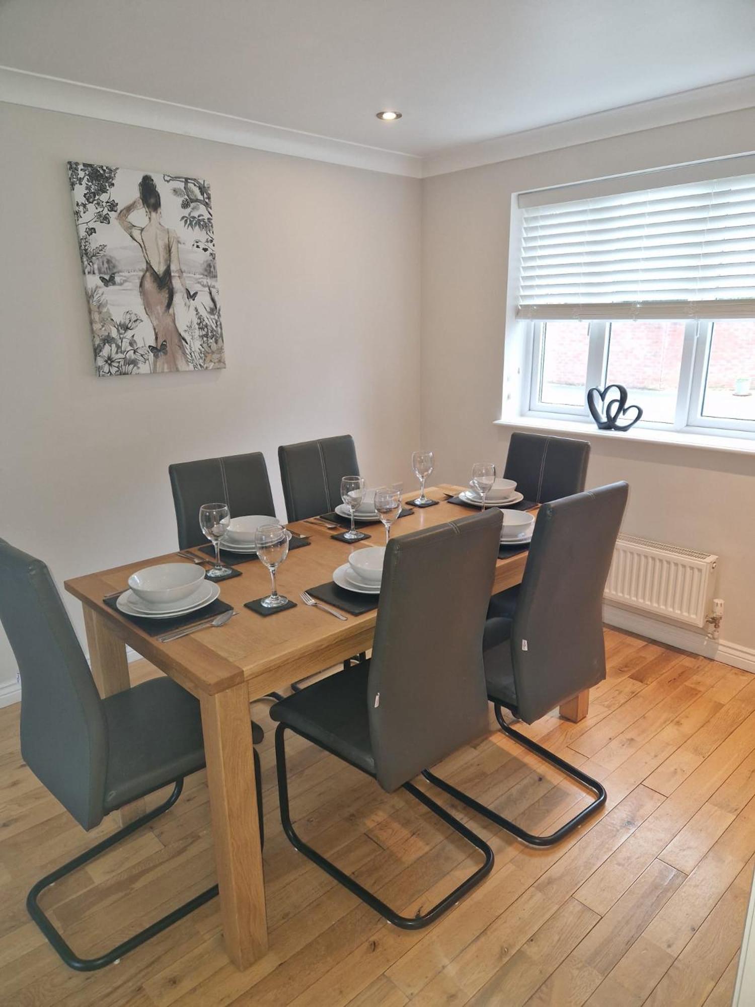Hereford - Finch House - Modern 4 Bedroom House Located In South Hereford, Dog Friendly With Nearby Countryside, Pool Table, Sleeps Up To 10 Guests - Hosted By Rentmyhouse Dış mekan fotoğraf