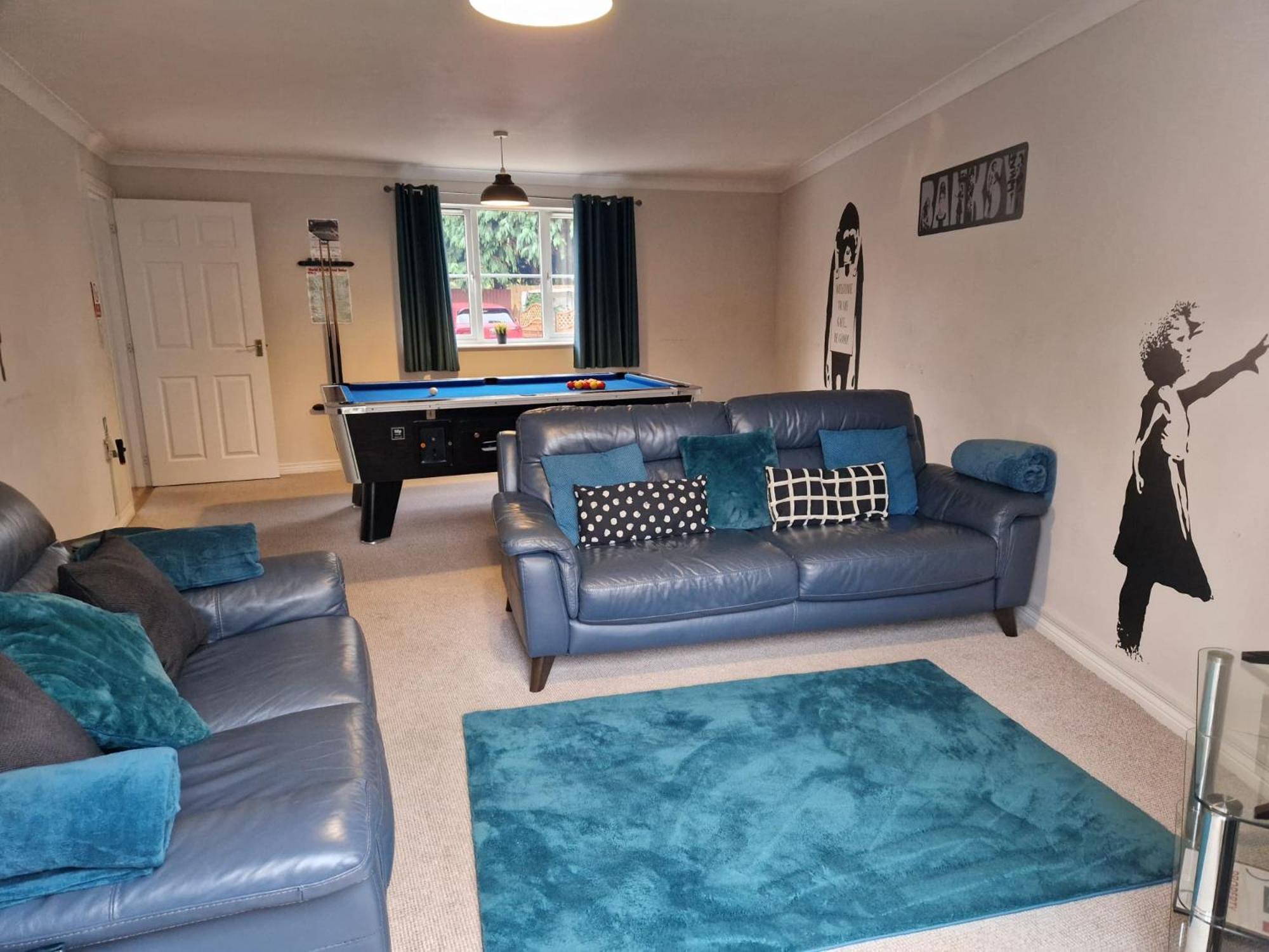 Hereford - Finch House - Modern 4 Bedroom House Located In South Hereford, Dog Friendly With Nearby Countryside, Pool Table, Sleeps Up To 10 Guests - Hosted By Rentmyhouse Dış mekan fotoğraf
