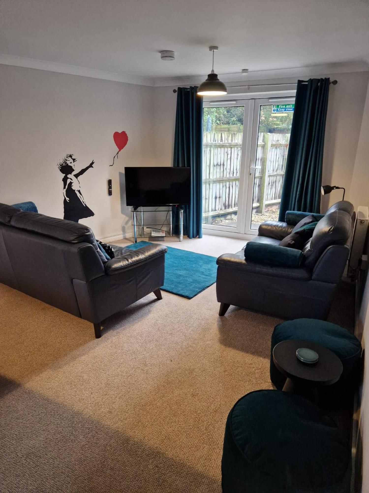 Hereford - Finch House - Modern 4 Bedroom House Located In South Hereford, Dog Friendly With Nearby Countryside, Pool Table, Sleeps Up To 10 Guests - Hosted By Rentmyhouse Dış mekan fotoğraf