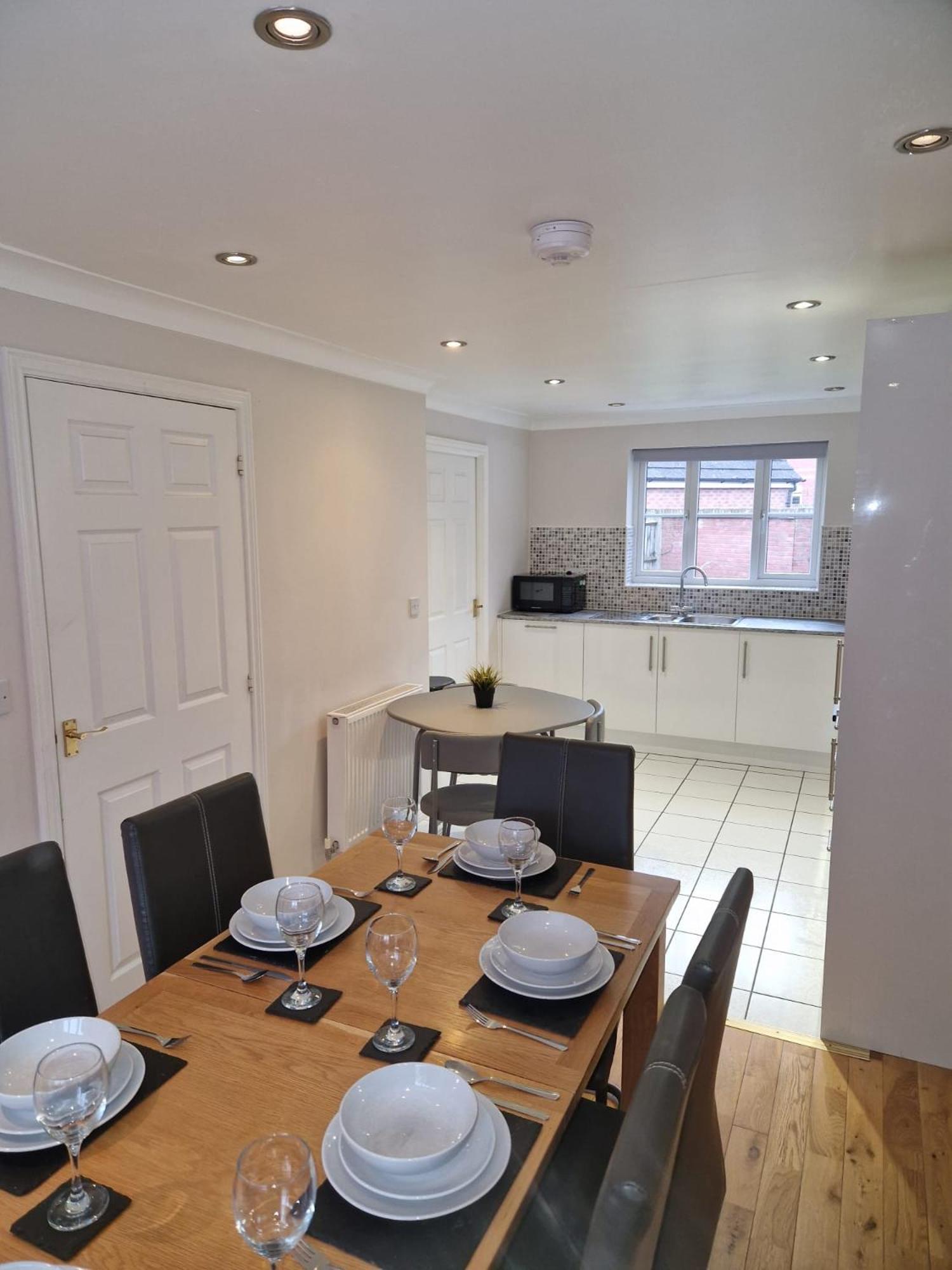 Hereford - Finch House - Modern 4 Bedroom House Located In South Hereford, Dog Friendly With Nearby Countryside, Pool Table, Sleeps Up To 10 Guests - Hosted By Rentmyhouse Dış mekan fotoğraf