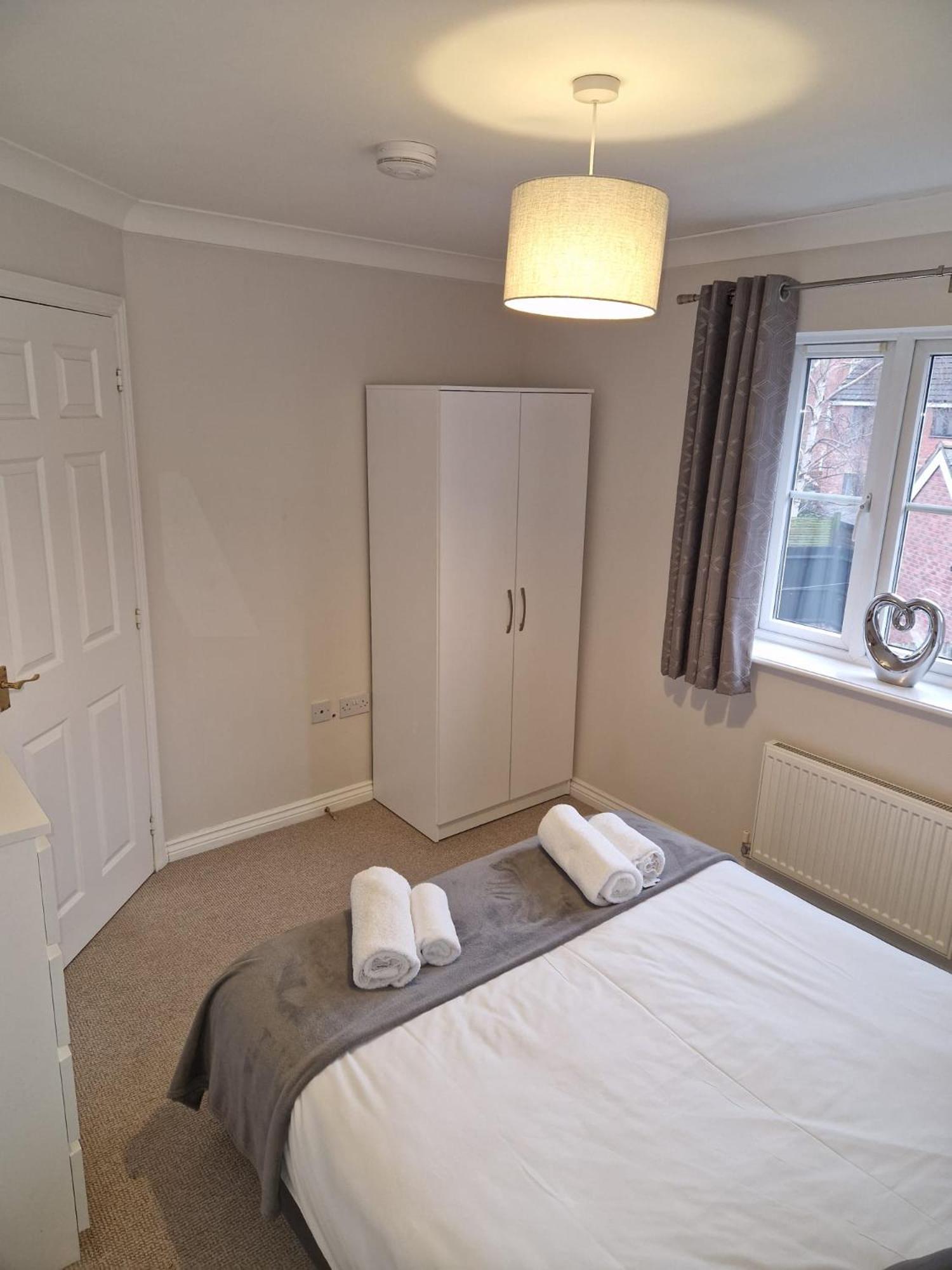 Hereford - Finch House - Modern 4 Bedroom House Located In South Hereford, Dog Friendly With Nearby Countryside, Pool Table, Sleeps Up To 10 Guests - Hosted By Rentmyhouse Dış mekan fotoğraf